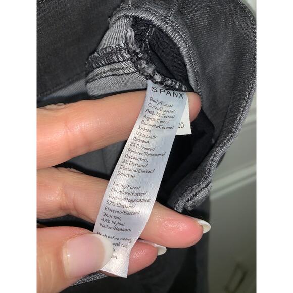 SPANX‎ Women's Distressed Ankle Skinny Jeans Gray Size Small - Picture 4 of 7